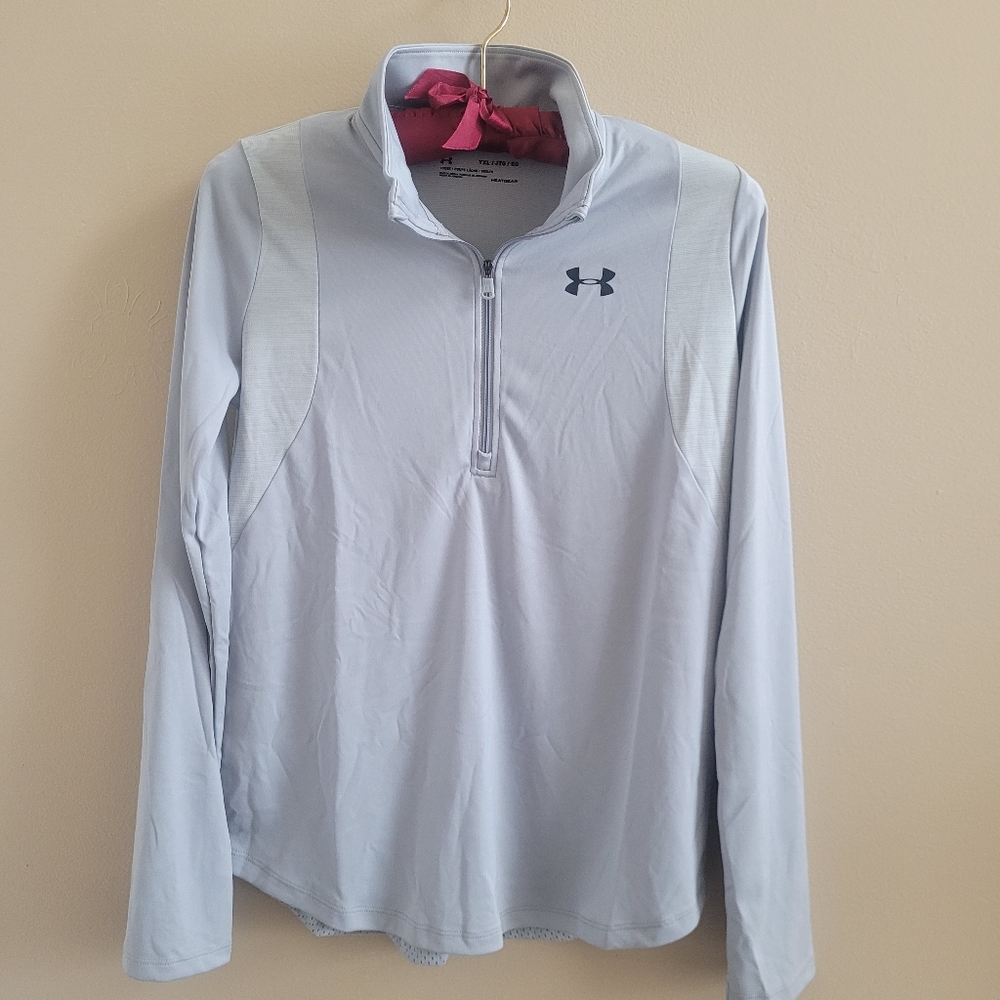 Under Armour | Girls Heatgear New Gray Loose Long Sleeve Top - Picture 1 of 10